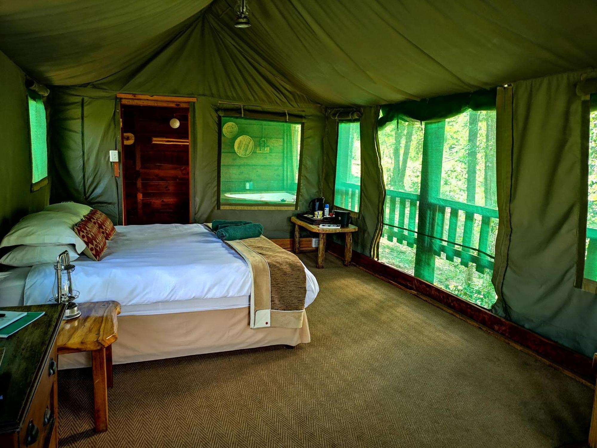 Fernhill Tented Treehouses Rheenendal ภายนอก รูปภาพ